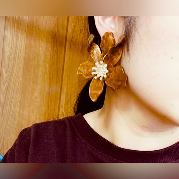 🤎🍂 Bronze Acrylic Resin Flower Earrings 🍂🤎 Brand New in Packet - Picture 6 of 12